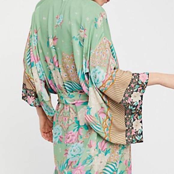 Maxi KIMONO Cloud Dancer Floral COVERUP Wrap - Picture 3 of 6